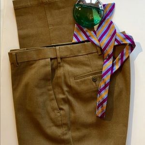 Haggar Classic Fit Pant